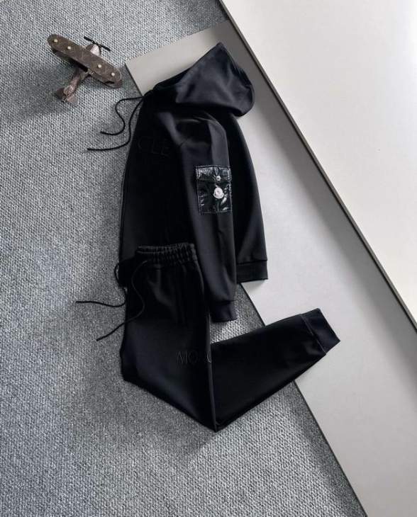 Picture of Moncler Sweater Suits _SKUMonclerM-3XLkdtn6041436